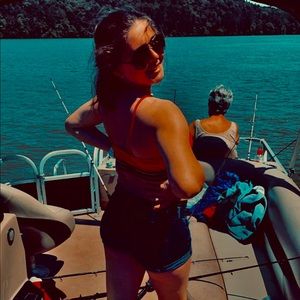 Meet your Posher, Carley